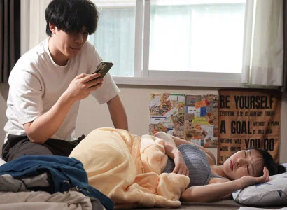 Gã chồng khao khát nhìn người yêu ngoại tình