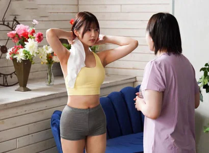Em gái dáng chuẩn tập yoga buổi tối rồi bị chén